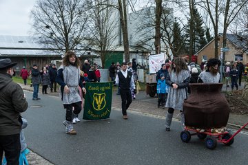 Bild 346 - Latuff Umzug